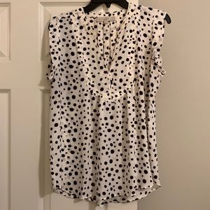 LOFT medium sleeveless white polka dots blouse
